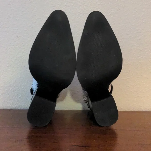 Justfab 'Dion' snake print chunk heel booties - Picture 5 of 6